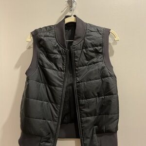 lululemon athletica reversible Black Puffer Vest